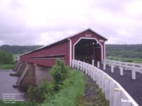 Pont Perreault, Notre-Dame-des-Pins,QC (Plus long pont couvert au Qu�bec)